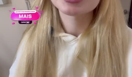 Rubia rusa se ofrece para un vaginal casero